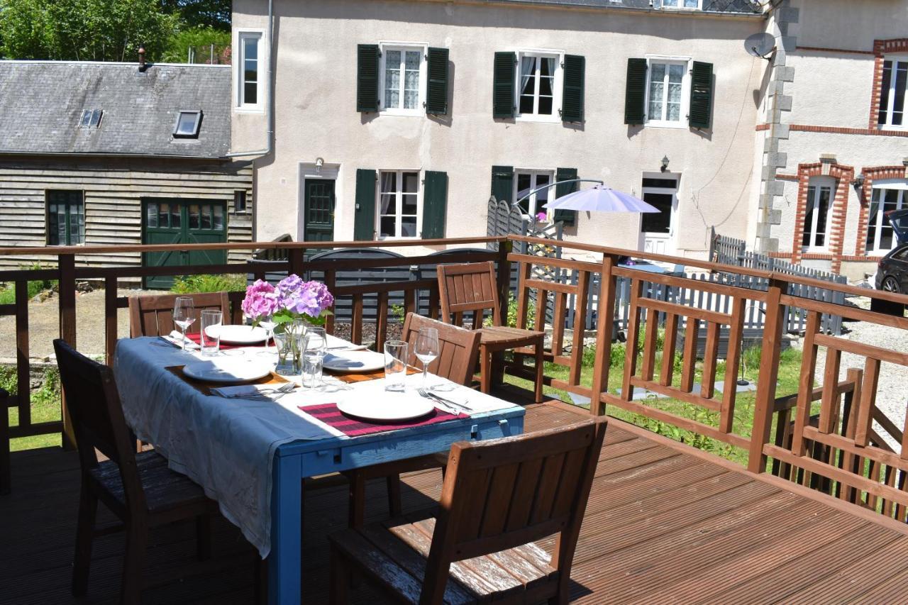 Gites In Le Neufbourg -Mortain Esterno foto